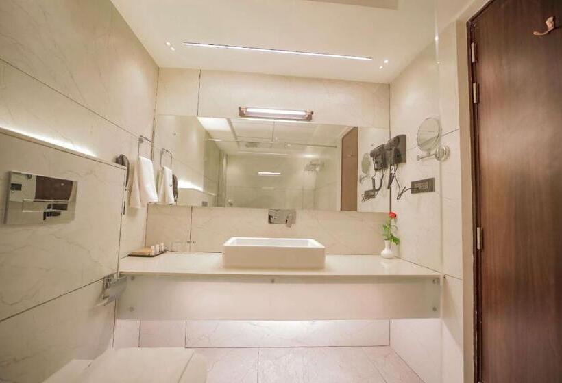 Quarto Estandar, Cordial Sopanam