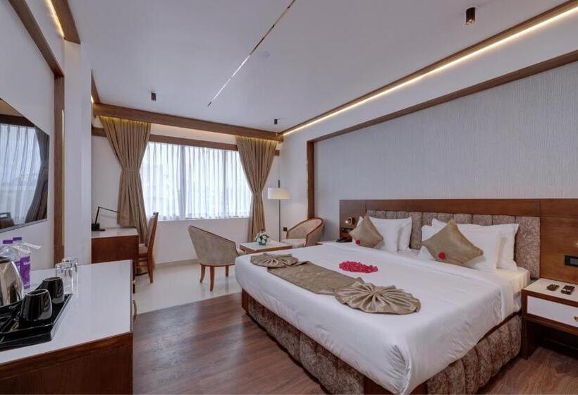 Quarto Deluxe, Cordial Sopanam