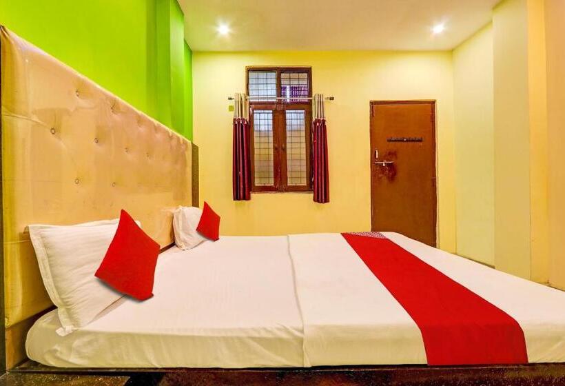 Трехместный Номер Классика, Oyo Flagship Hotel Samruddhi Lodge