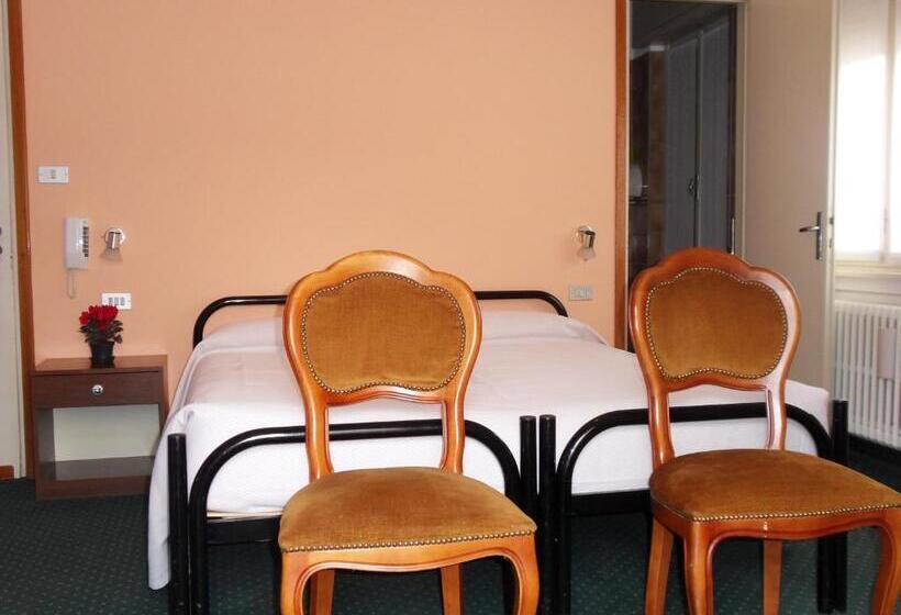 Quarto Estandar, Albergo Betulla