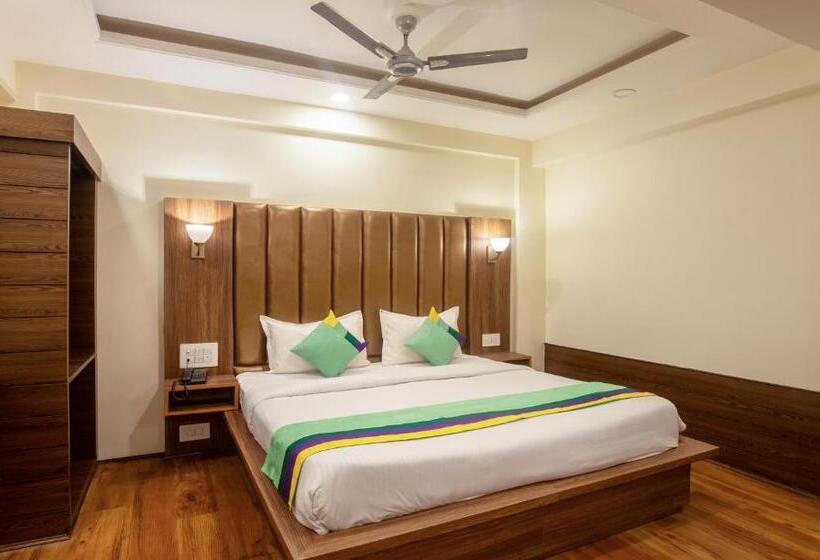 اتاق لوکس, Fabhotel Prime Royal Park