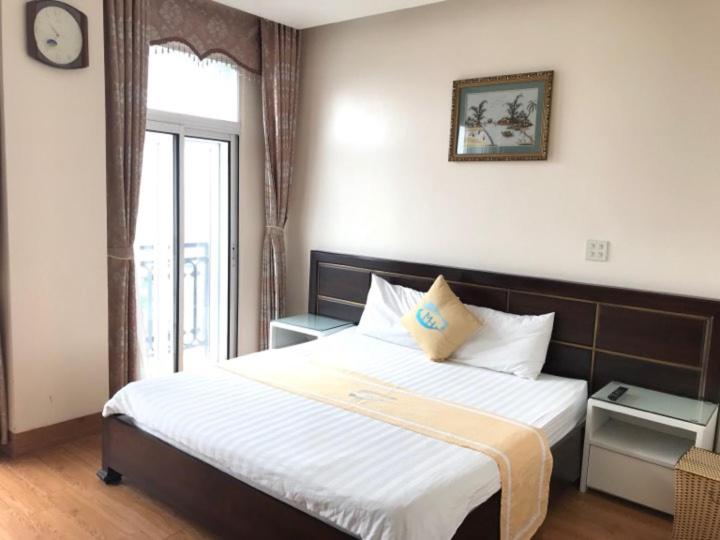 اتاق استاندارد با تخت بزرگ, Lakeside 2 Hotel Nam định