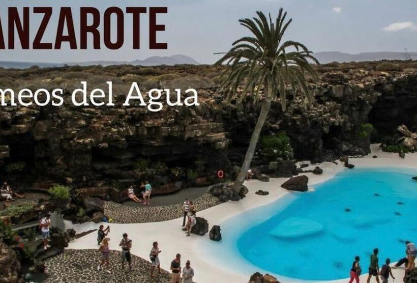 اتاق استاندارد سه تخته با سرویس بهداشتی مشترک, Casa Bianca Caleta De Famara