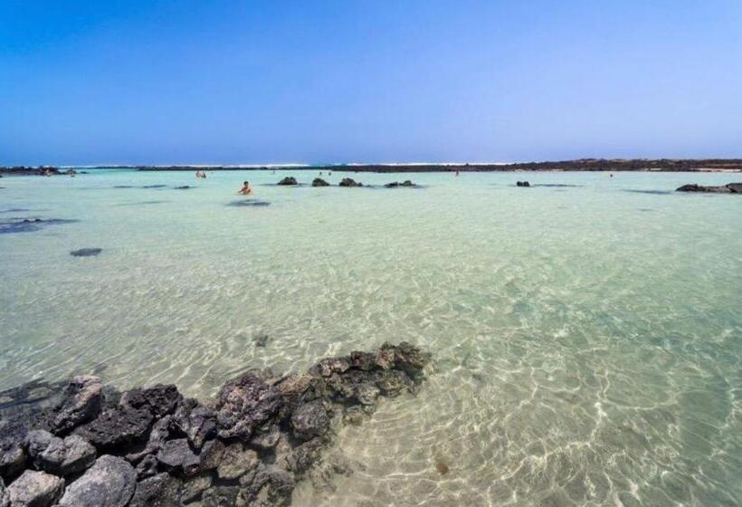 اتاق استاندارد سه تخته با سرویس بهداشتی مشترک, Casa Bianca Caleta De Famara