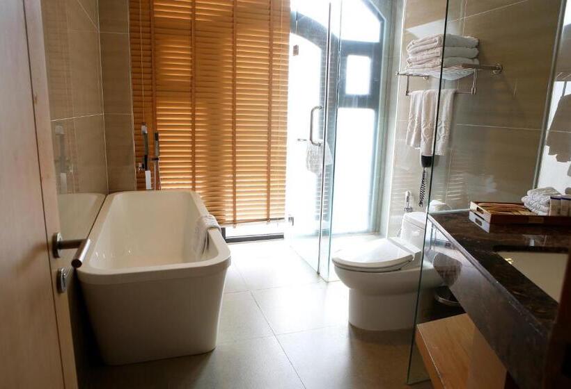اتاق استاندارد سه نفره, Ciao Saigon Hotel & Spa