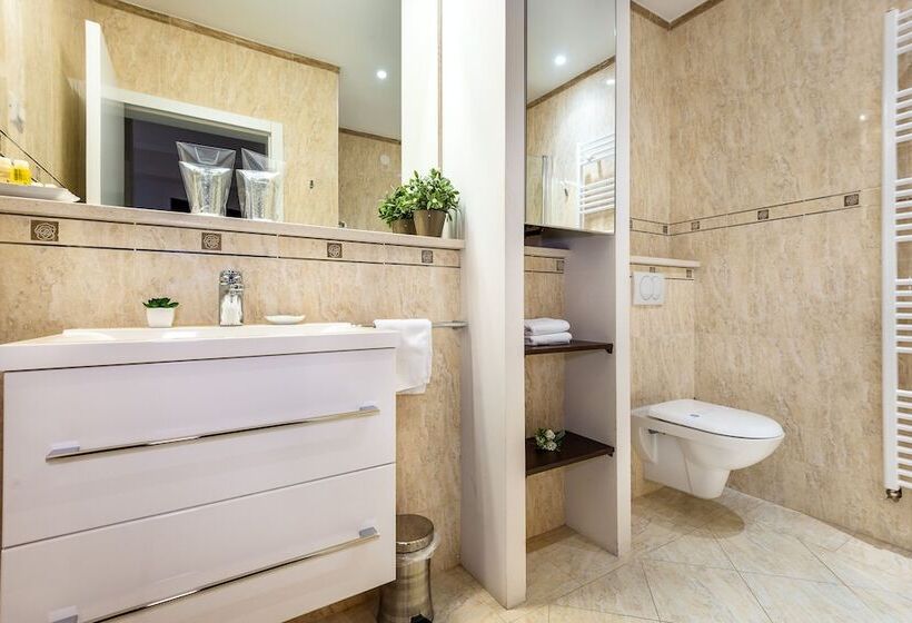 سوییت لوکس, Madison Luxury Apartments & Rooms