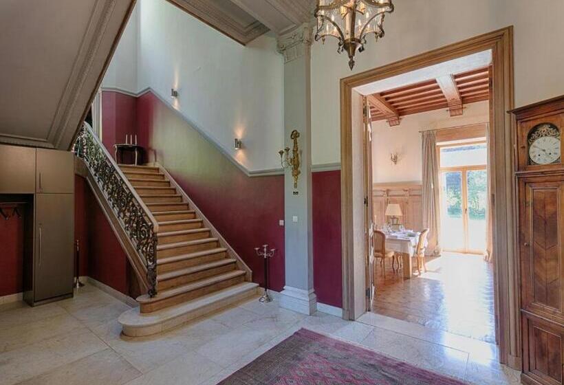 Дом 4 Спальни, Château Chevalier Des Montys