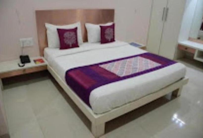 Номер Deluxe, Panchavad Pride , Nashik