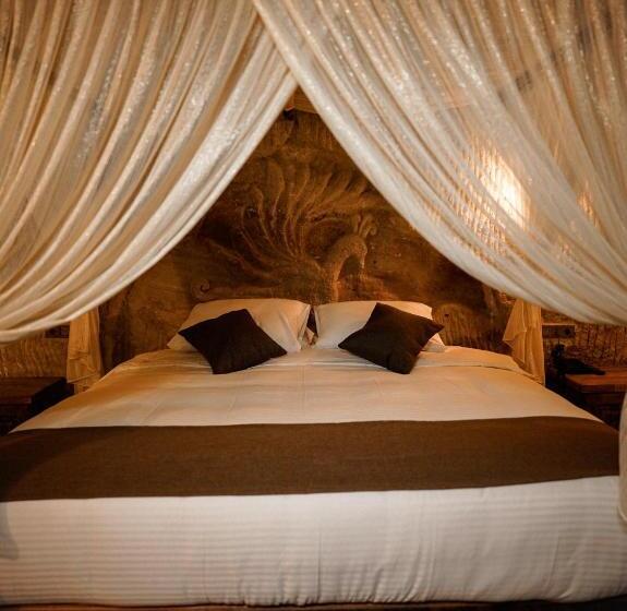 주니어 스위트, Lost City Cappadocia