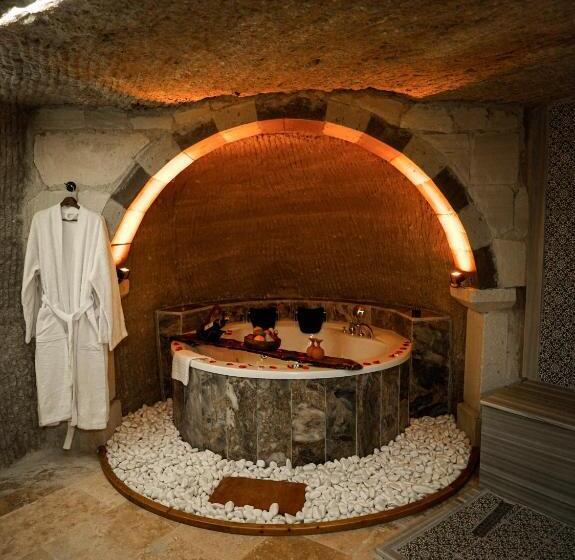 스위트 킹사이즈 침대, Lost City Cappadocia