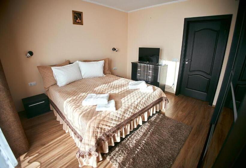 اتاق استاندارد با سرویس بهداشتی مشترک, Casa Magicplace