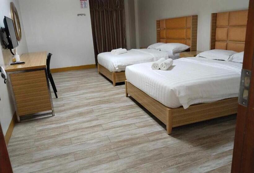 Семейный Номер, Meaco Royal Hotel   Valenzuela