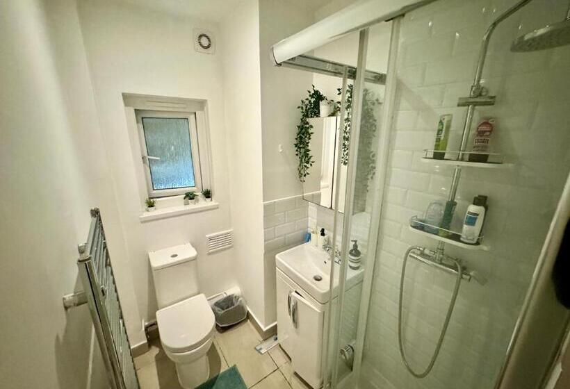 Номер Стандарт Четырехместный Совместный Санузел, Downtown Chic Private Bedrooms In King S Cross 4