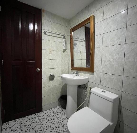 اتاق کلاسیک چهارنفره, Marian S Transient House