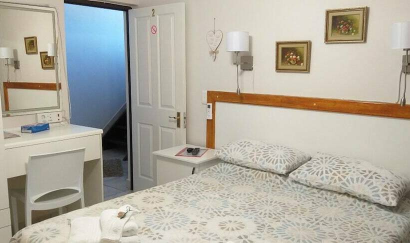 Quarto Estandar, Anchorage Guest House