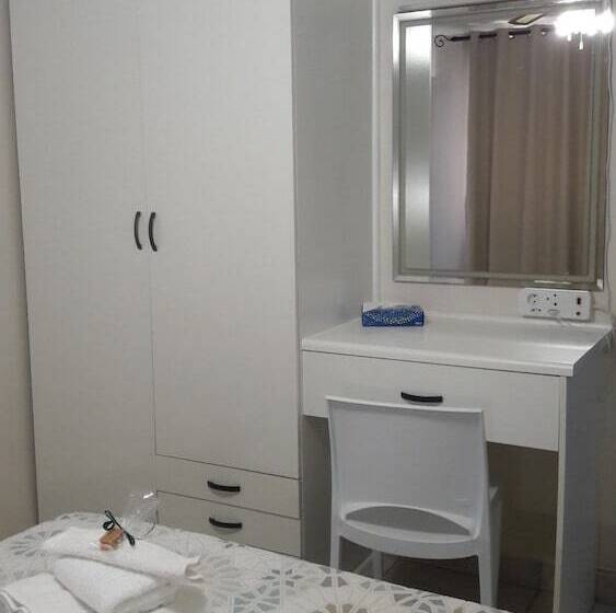 Quarto Estandar, Anchorage Guest House