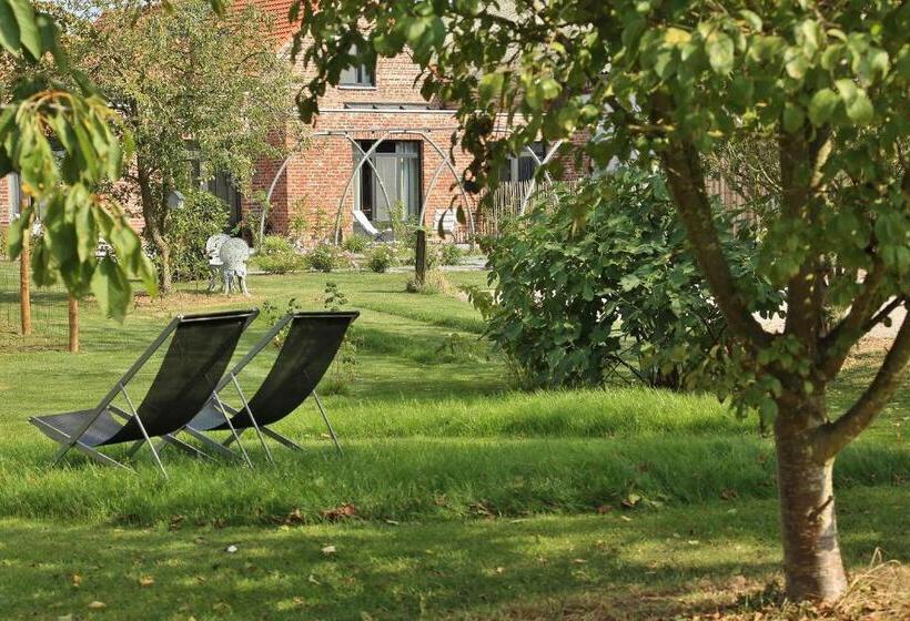 Дом 1 Спальня, Chambres D´hotes Herbes Folles