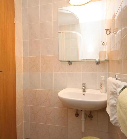 Апартаменты 1 Спальня с Террасой Вид на Море, Apartments & Room Eva Slano