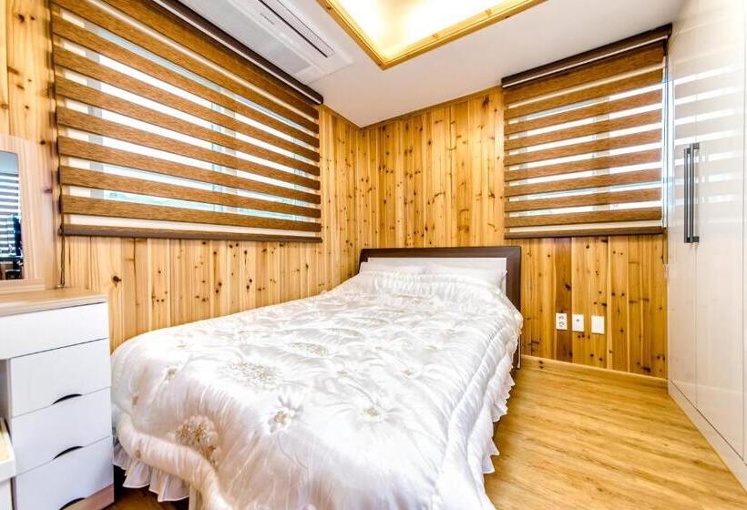 Дом 1 Спальня, Modnie Pension