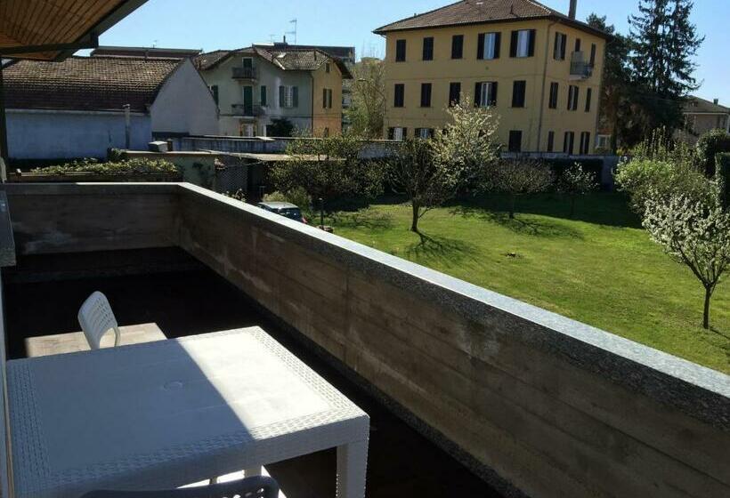 Трехместный Номер Стандарт с Балконом, Bella Vita Guesthouse  Parcheggio Privato Interno