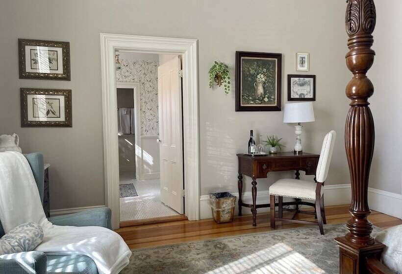 Номер Стандарт, Mccall House Boutique