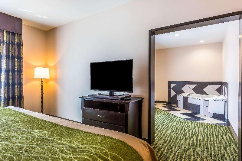 Люкс Кровать Кинг, Comfort Inn & Suites Moore  Oklahoma City
