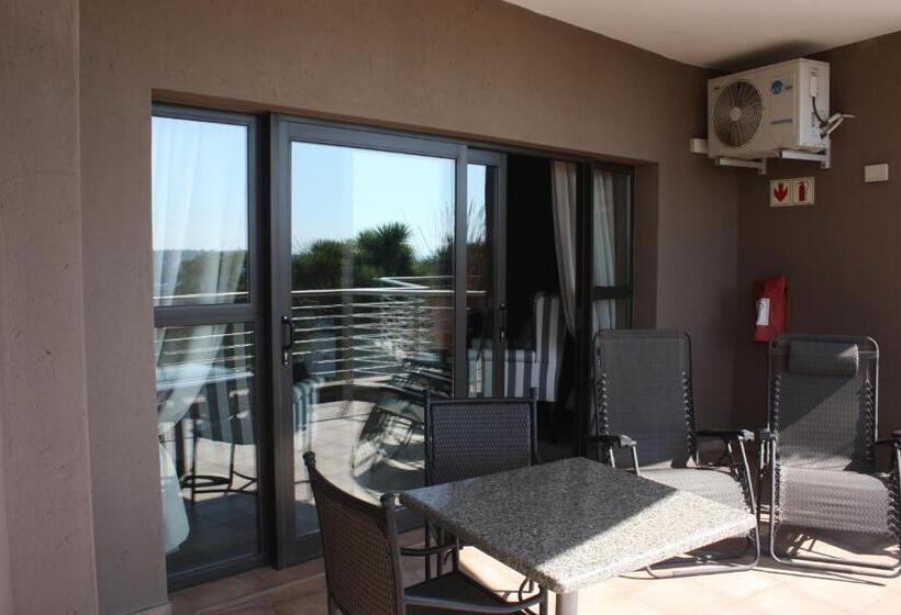 Quarto Deluxe com Sacada, Over The Moon Guesthouse