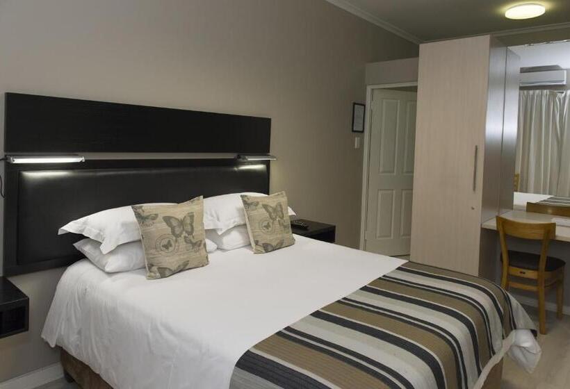 Номер Deluxe Кровать Куин, The Suburban Guest House