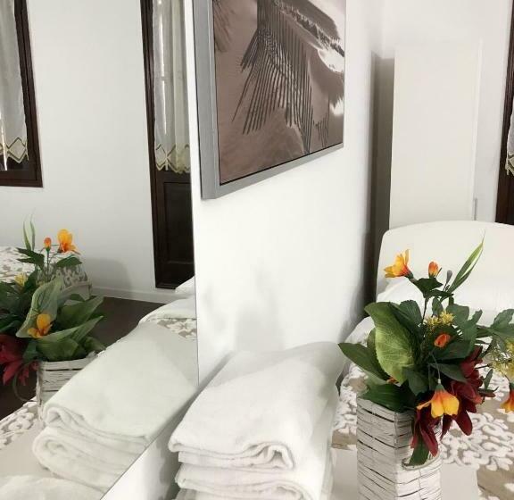 标准四人间共用浴室, Vacation Venice Rooms