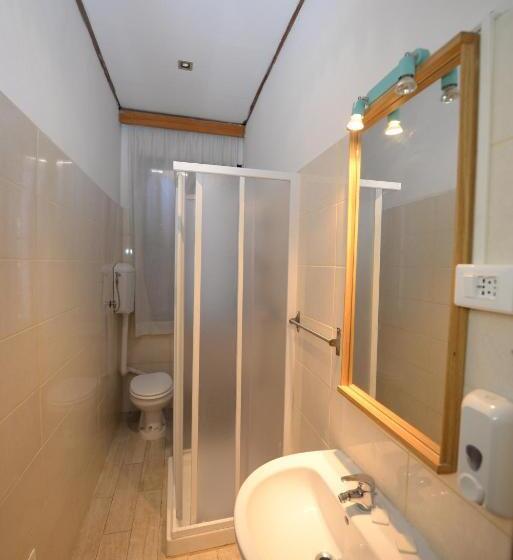 标准四人间共用浴室, Vacation Venice Rooms