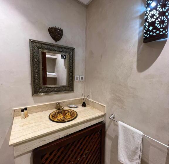 اتاق استاندارد یک نفره, Riad Andalla
