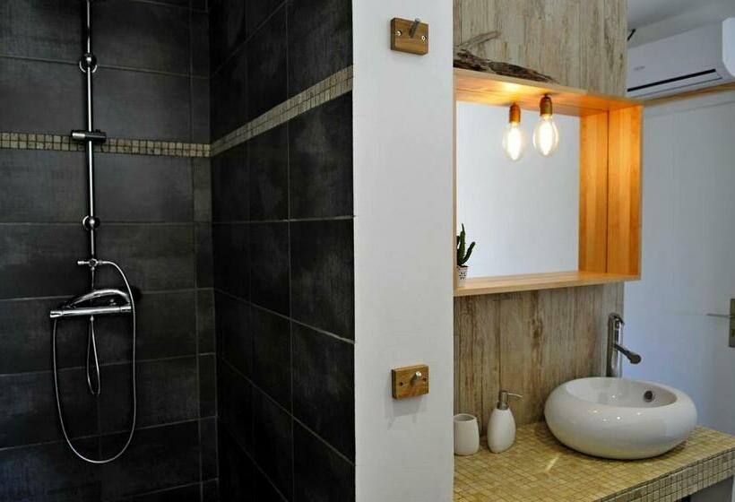 Номер Стандарт, B&b La Terre Brûlée