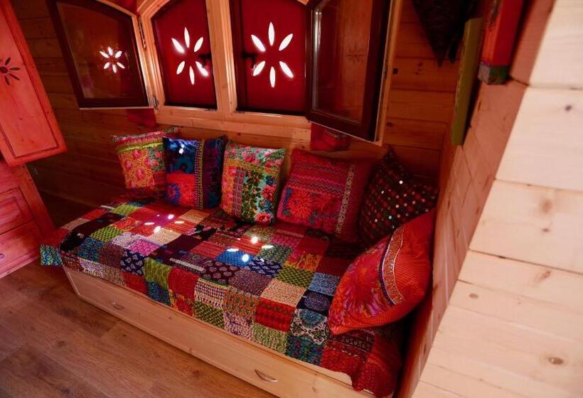 Семейный Номер, B&b La Terre Brûlée