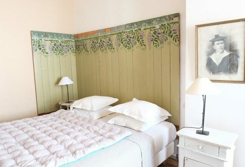 Номер Стандарт, Hôtel Le Sénéchal