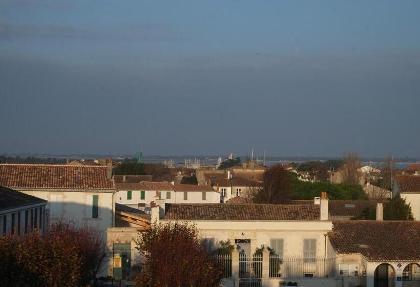 Номер Deluxe Вид на Море, Hôtel Le Sénéchal