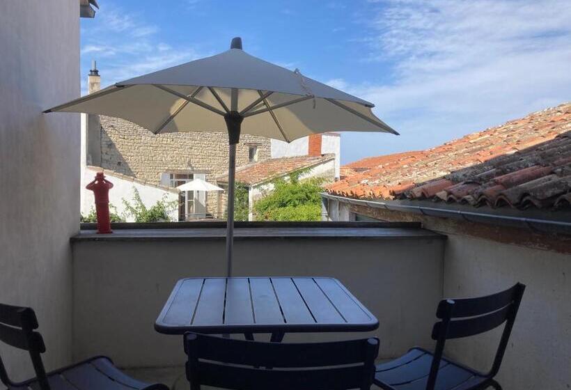 סוויטה משפחתית, Hôtel Le Sénéchal