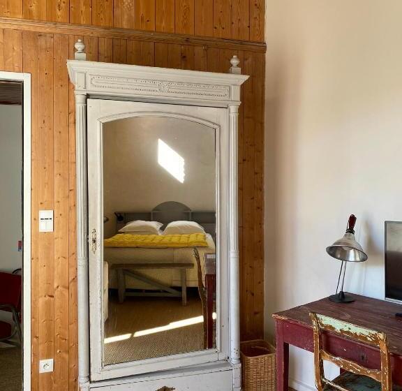 סוויטה משפחתית, Hôtel Le Sénéchal