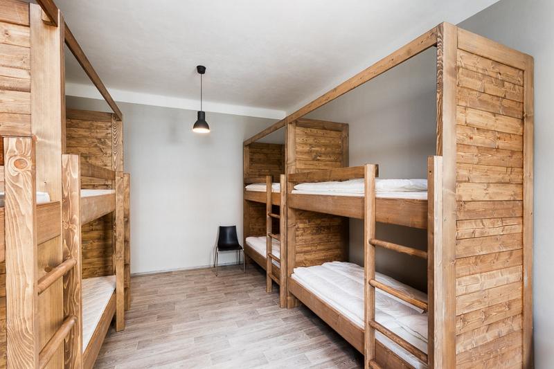 اتاق استاندارد با سرویس بهداشتی مشترک, Easy Housing