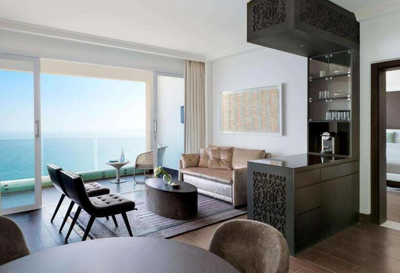 Люкс с Террасой, Fairmont Fujairah Beach Resort