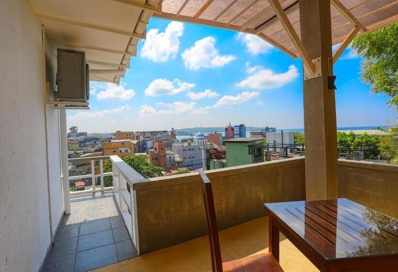 Quarto Triplo Estandar Vista Piscina, Mount Marina Villas 12