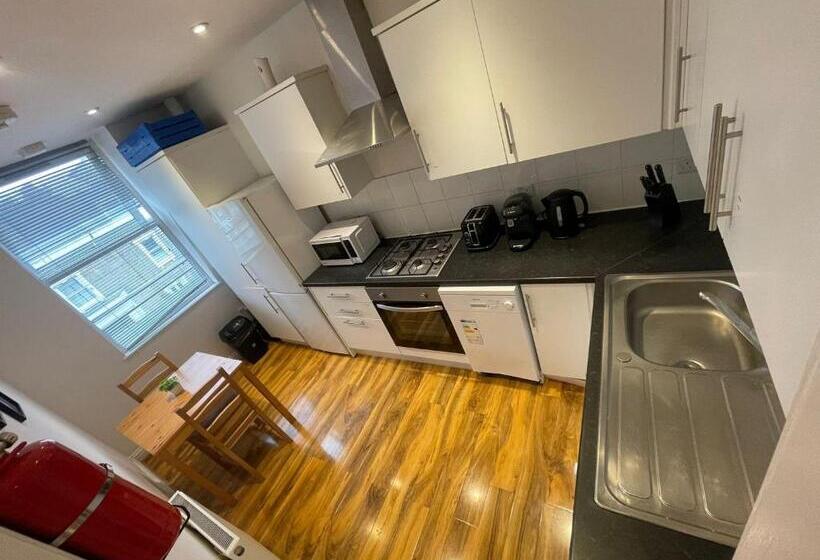 Номер Стандарт, Kensington Guest Rooms 98