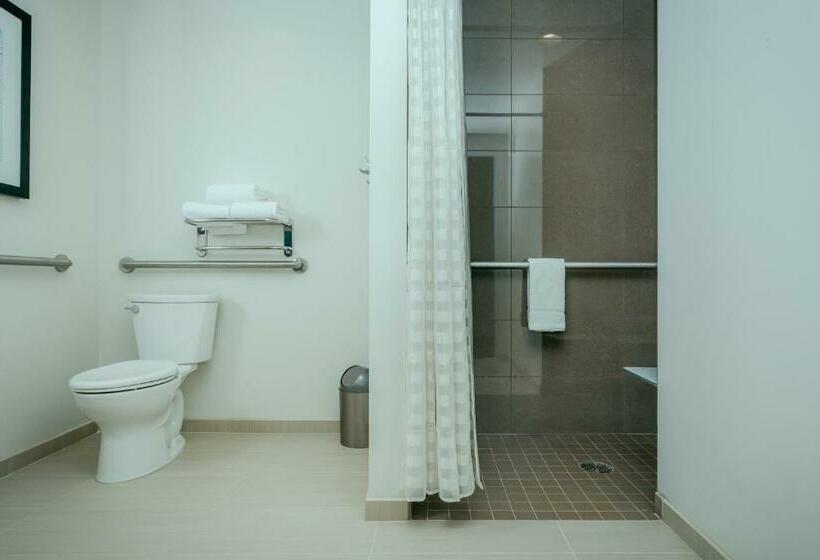 מיטת קינג בסוויטה, Hyatt House Anchorage