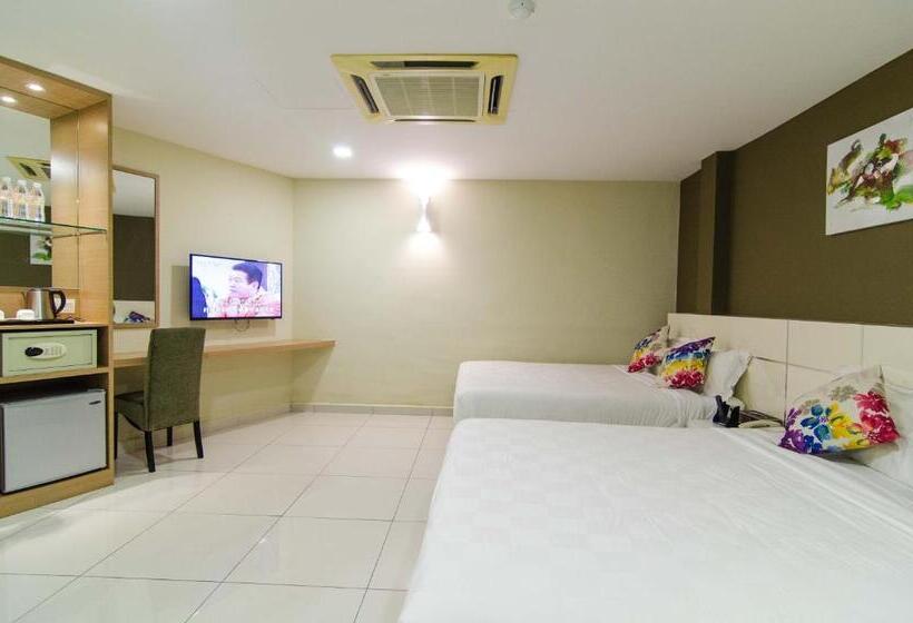 اتاق لوکس خانوادگی, Mornington Hotel Bukit Permata