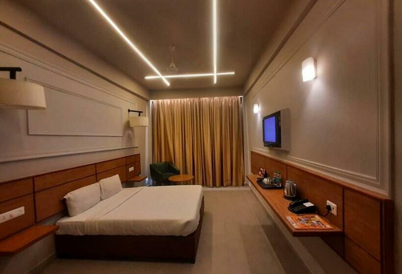 اتاق لوکس, Max Hotels Prayagraj