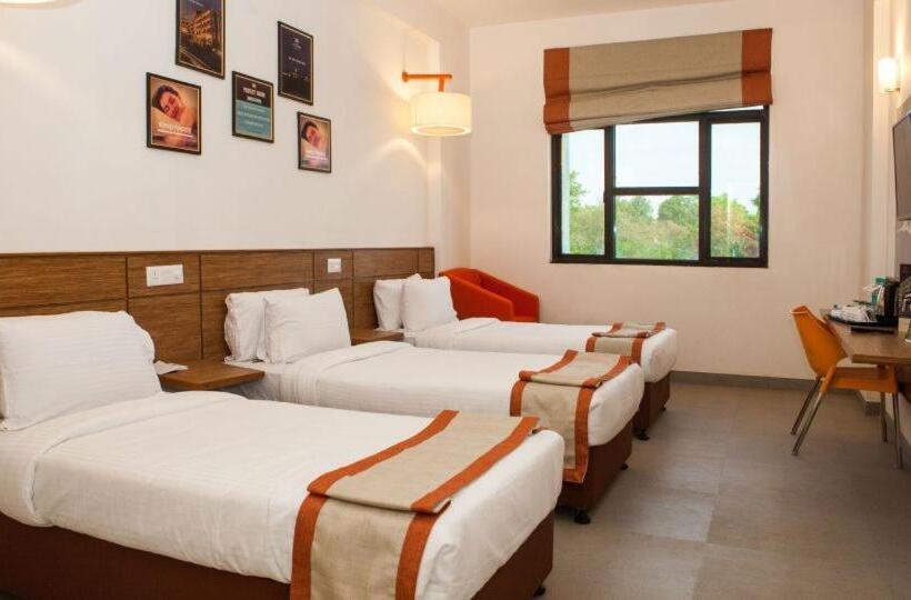 اتاق لوکس, Max Hotels Prayagraj
