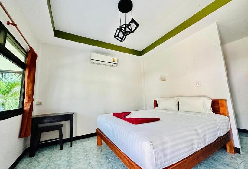 Номер Стандарт с Балконом, Lanta L.d. Beach Bungalow