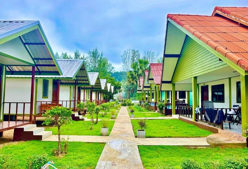标准间带阳台, Lanta L.d. Beach Bungalow