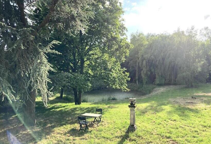 Номер Стандарт, La Forge De La Coudraie