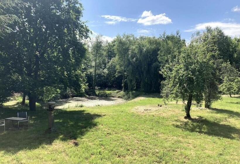 Дом 4 Спальни, La Forge De La Coudraie