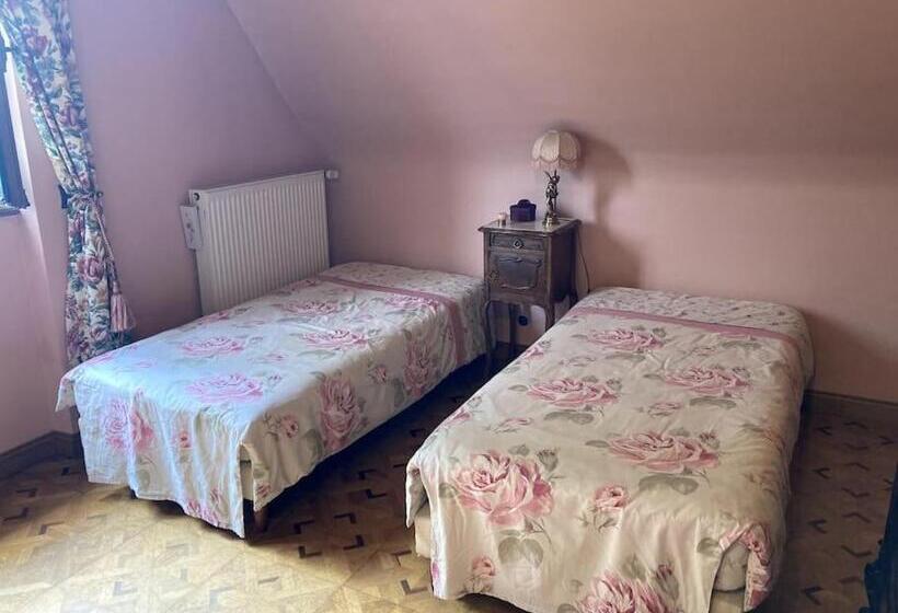 Дом 4 Спальни, La Forge De La Coudraie